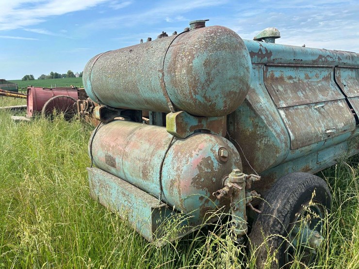 gardner-denver-air-compressor-unit-and-cart-image-12