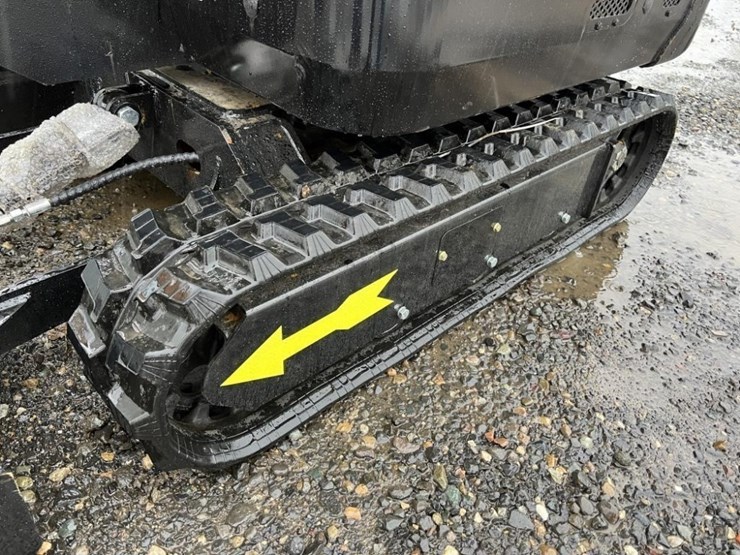 2025-miva-va20-mini-hydraulic-excavator-image-13