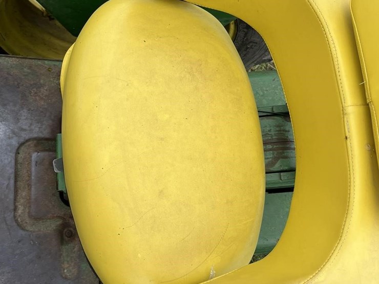 john-deere-3020-image-19