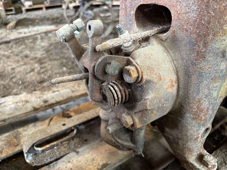 1-1/2-to-2-1/2-hp-international-harvester-la-engine-image-16