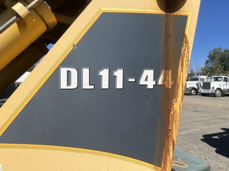 2010-gehl-dl11-44-image-9