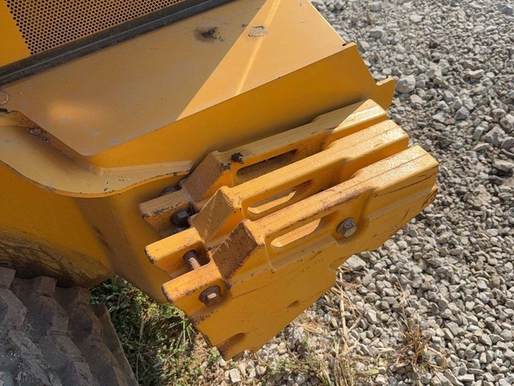 2012-deere-333g-image-32