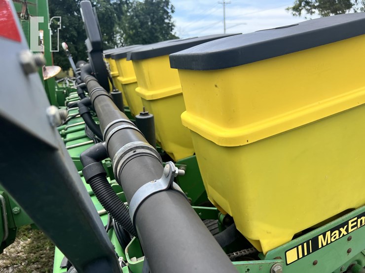 1994-john-deere-7200-image-10