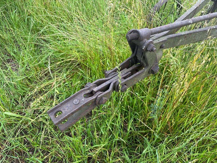 2-bottom-14”-plow-image-22