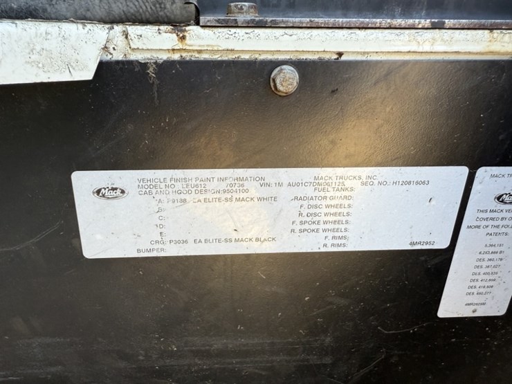 2013-mack-leu612-image-34