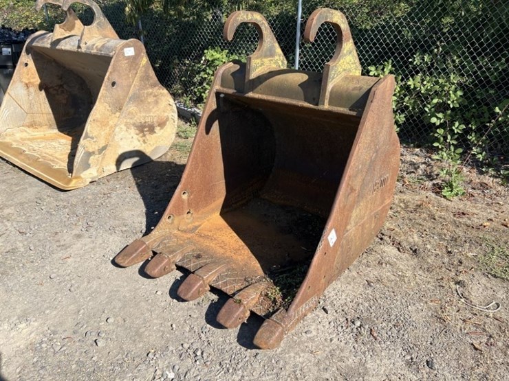 caterpillar-330b-image-1