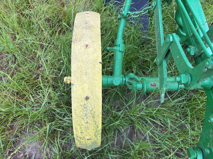 john-deere-14-image-13