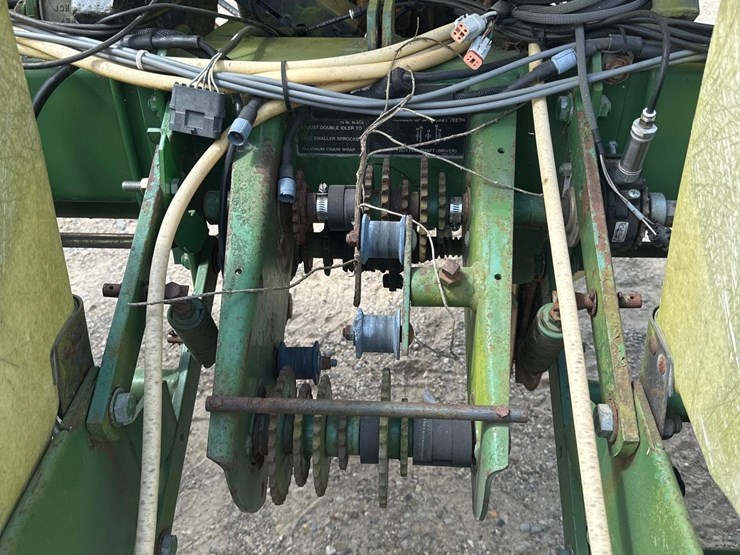 john-deere-7000-image-10