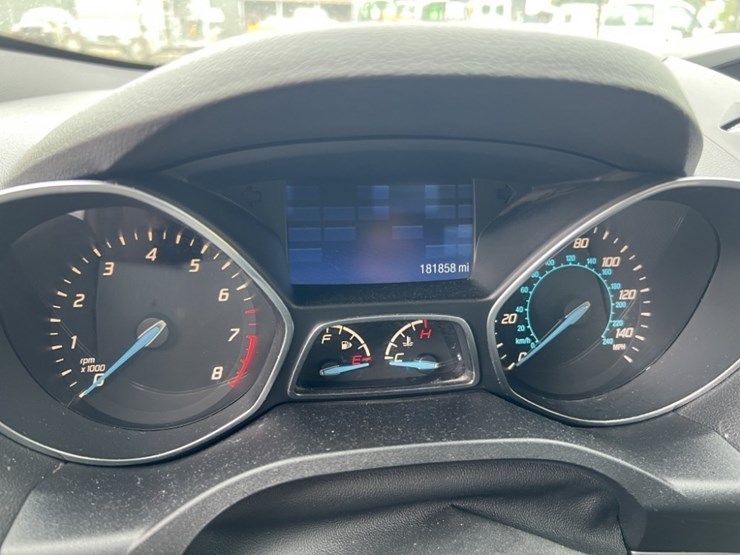 2013-ford-escape-image-24
