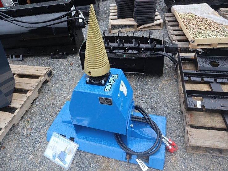 future-skid-steer-log-splitter-image-1