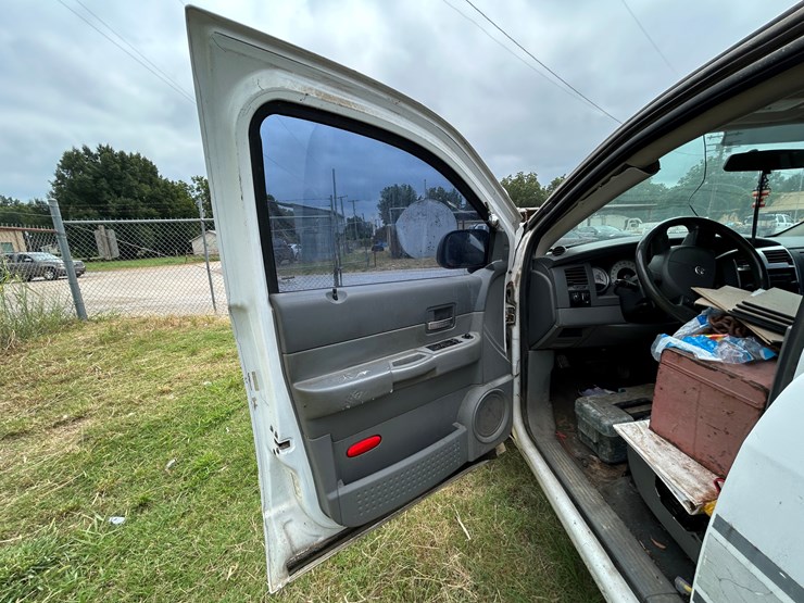 2005-dodge-durango-image-14