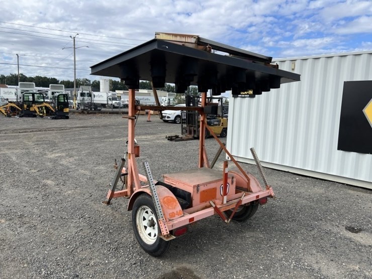 2004-wanco-towable-arrow-board-image-6