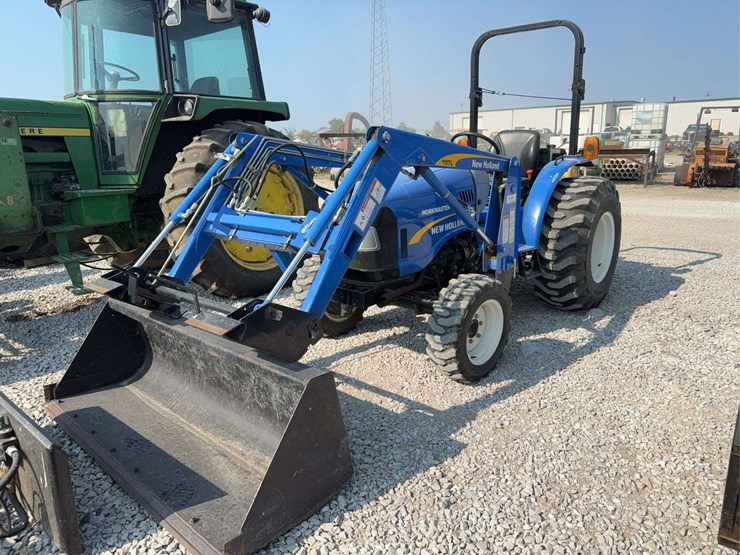 2014-new-holland-workmaster-40-image-1
