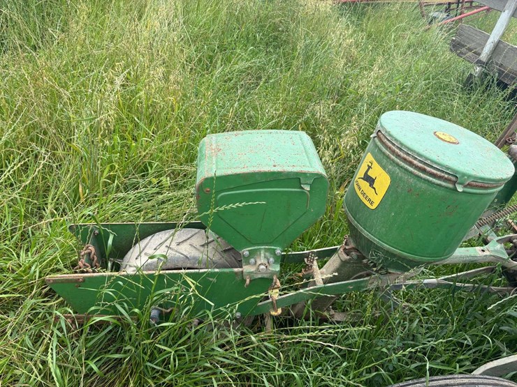 john-deere-1240-image-31