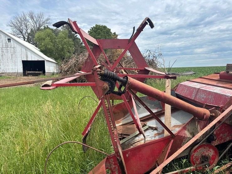 massey-harris-clipper-combine-image-39