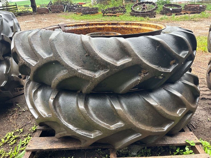(2)-11-36-tires-on-john-deere-wheels-image-12