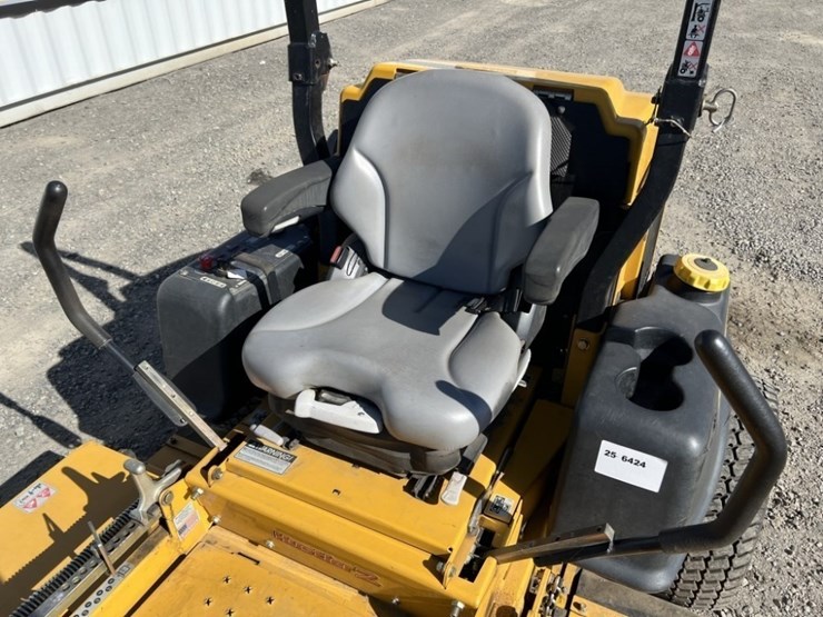 2014-hustler-zero-turn-mower-image-15