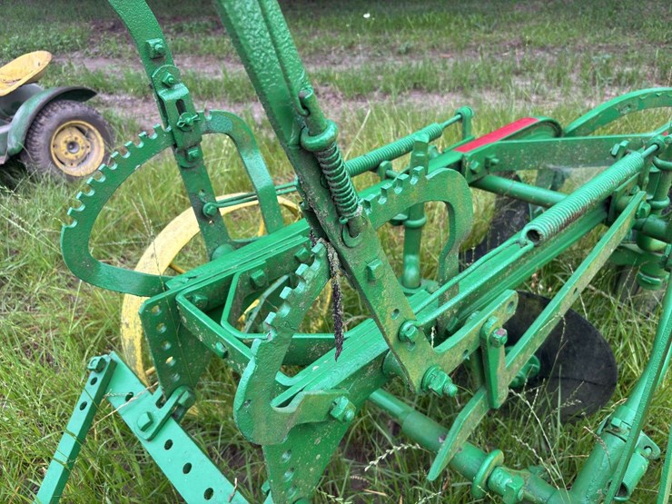 john-deere-14-image-31