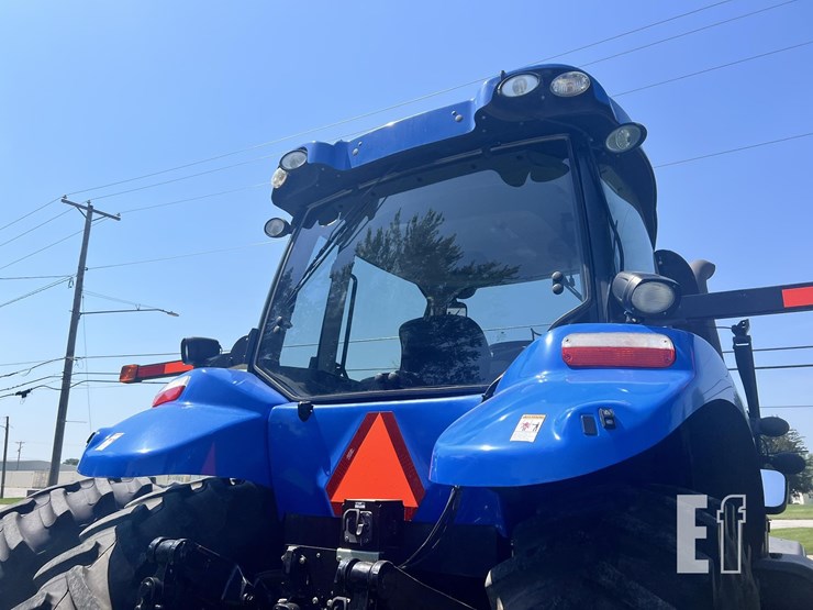 2013-new-holland-t8.330-image-7