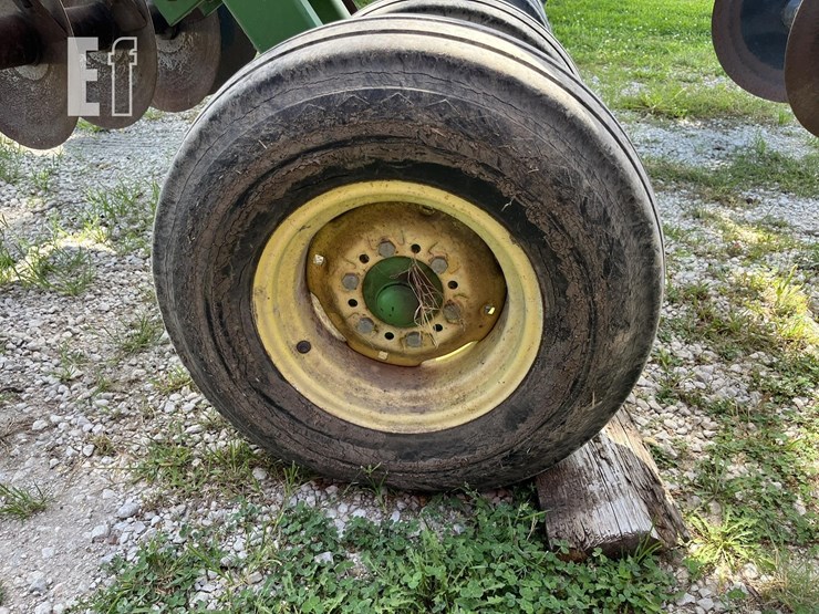 john-deere-630-image-7