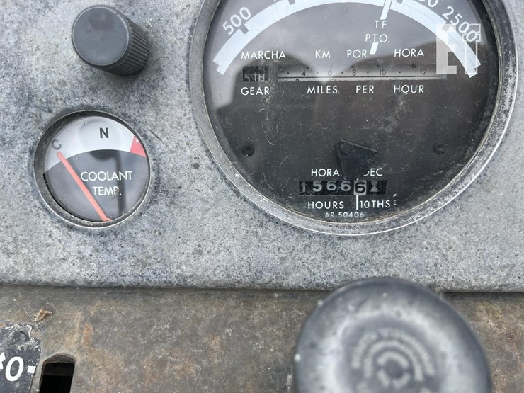 john-deere-3020-image-21