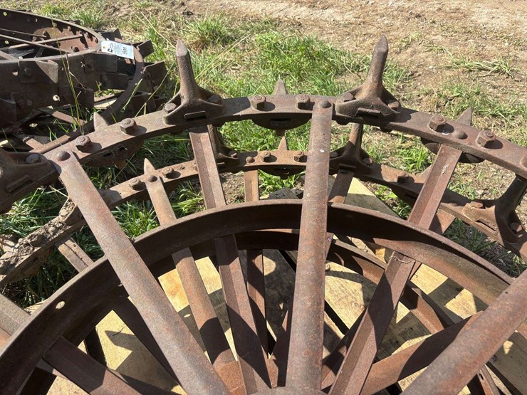 (2)-oliver-skeleton-steel-wheels-image-7