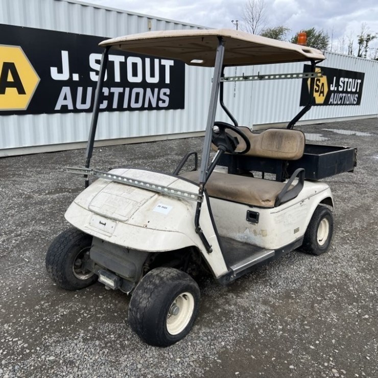 EZ-GO Textron Golf Cart