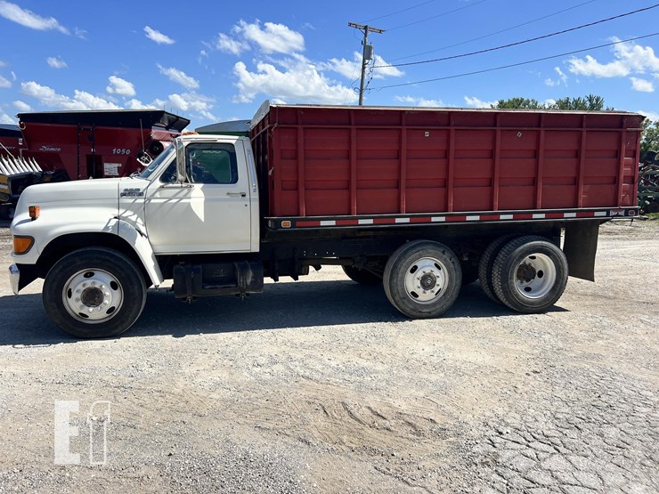 1997-ford-f800-image-1