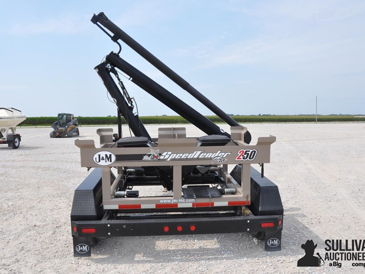 2019-j&m-250-image-6
