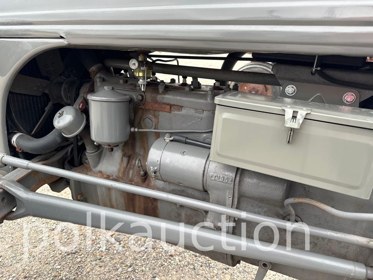 2040-ford-2n-image-10