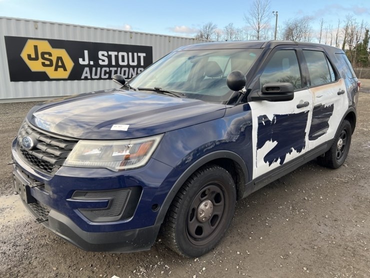 2017-ford-explorer-image-1