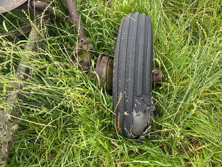 5-bottom-14”-pull-type-plow-image-16
