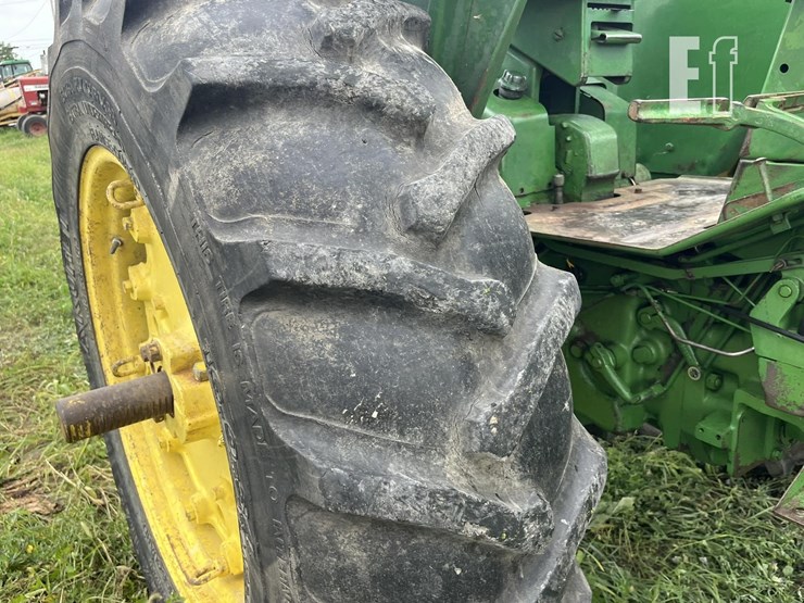 john-deere-3020-image-6