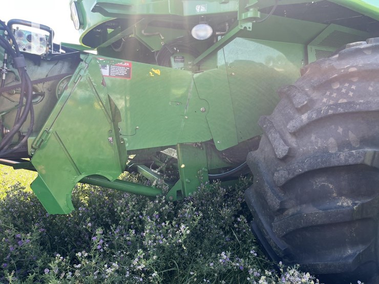 2005-john-deere-9560-sts-image-10