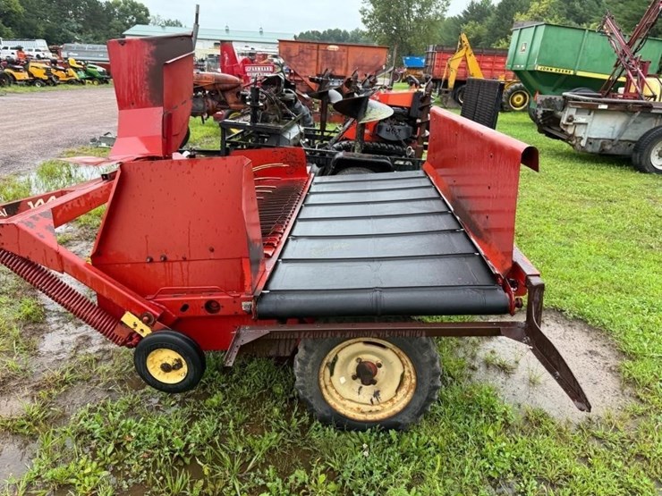 new-holland-145-image-4