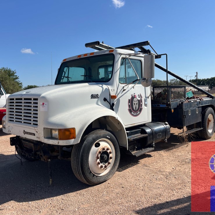 2001 INTERNATIONAL 4700
