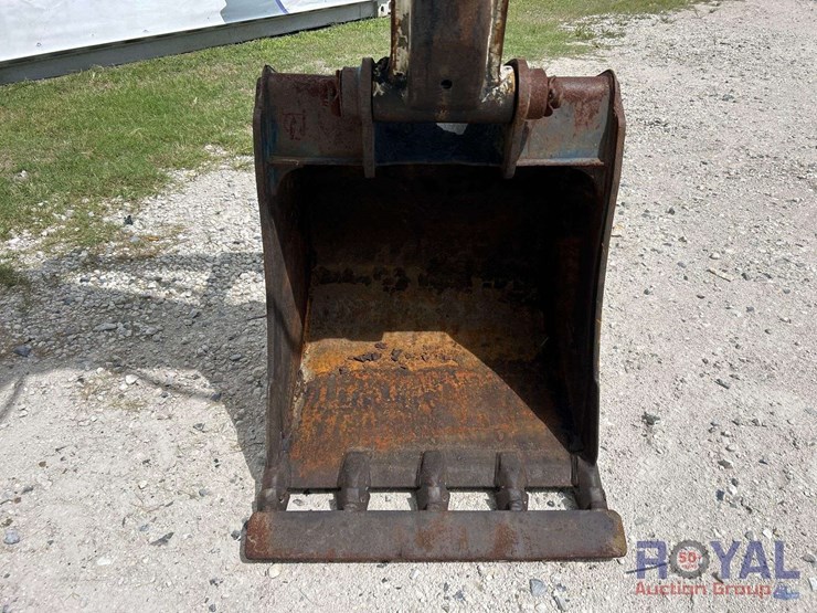 caterpillar-430d-image-14