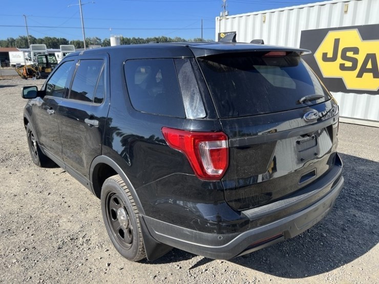 2018-ford-explorer-image-6