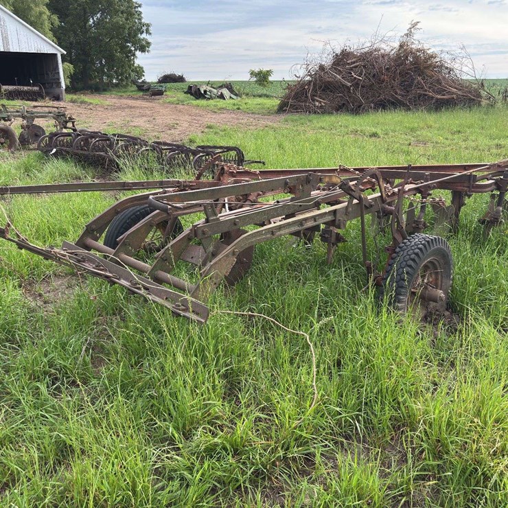 Moline 5 Bottom 14” Pull Type Plow