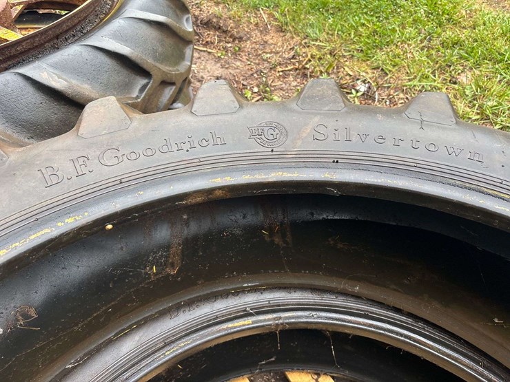 (2)-13.6-38-b.f.-goodrich-tires-image-4
