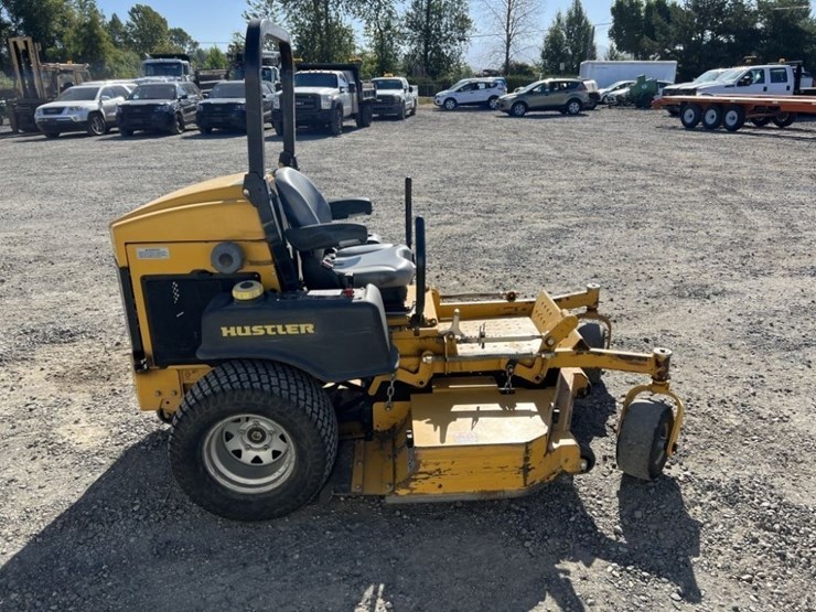 2014-hustler-zero-turn-mower-image-3
