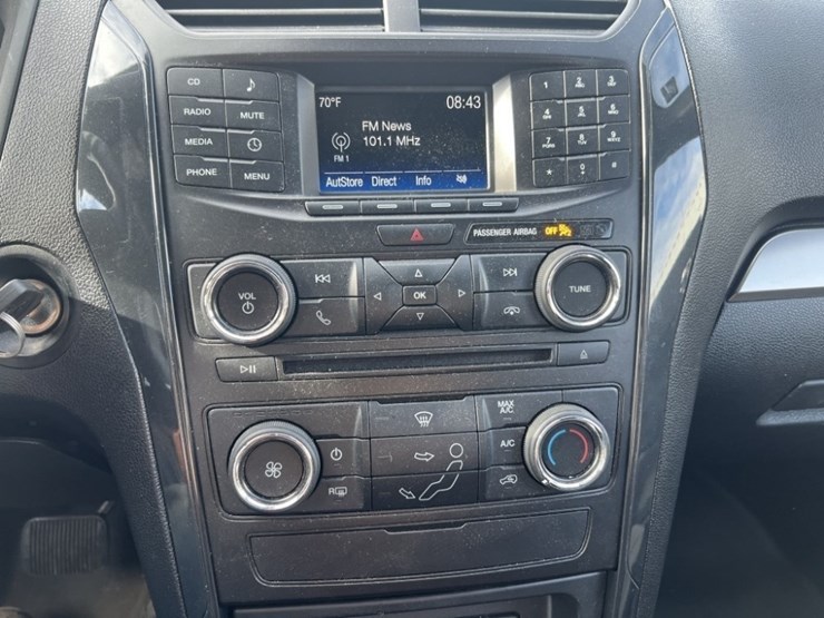 2017-ford-explorer-image-29