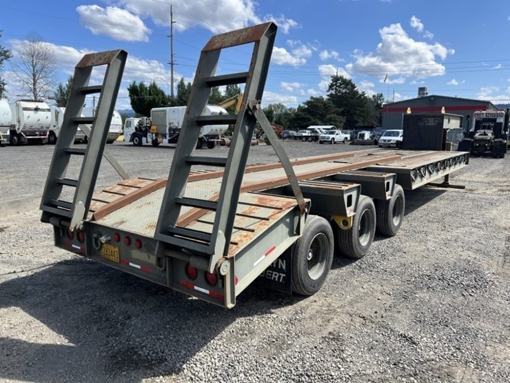 2001-kalyn-29'-tri-axle-goose-neck-trailer-image-4