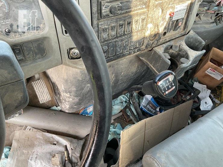 2008-international-durastar-4100-image-26