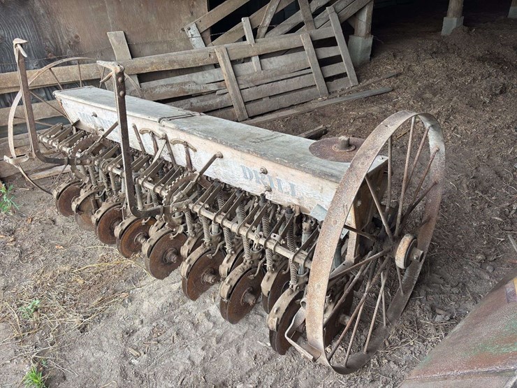 moline-8’-grain-drill-image-5