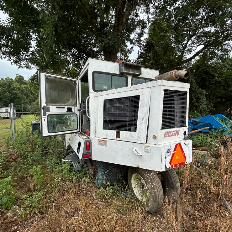 2005 ELGIN PELICAN