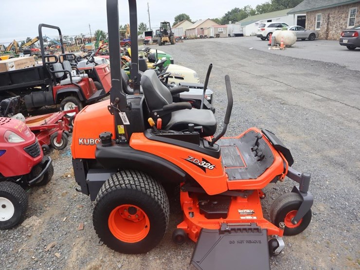 kubota-zd326-image-9