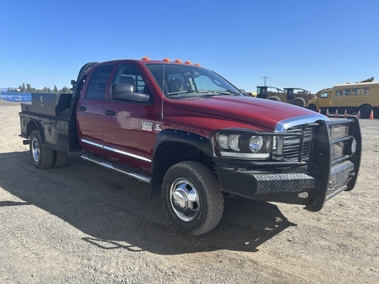 2009-dodge-ram-3500-image-7