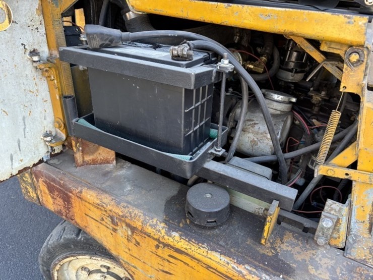 clark-c30b-forklift-image-21