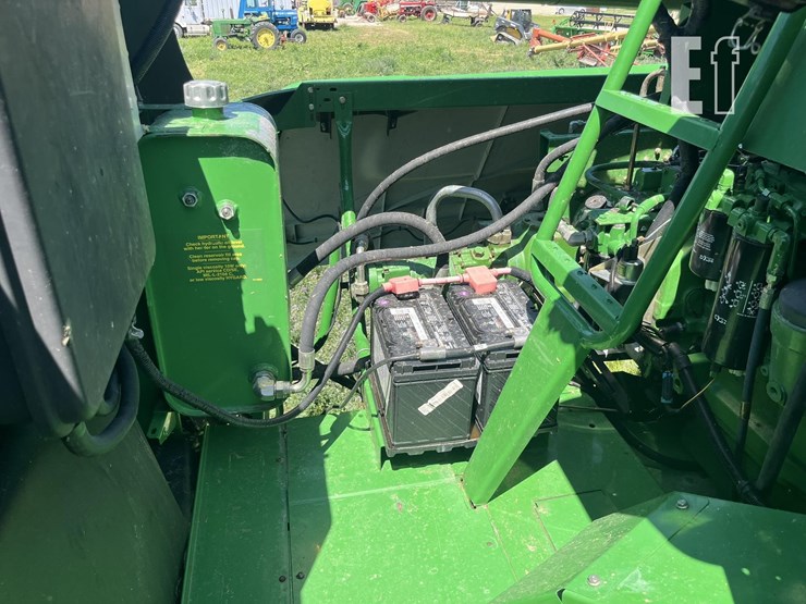 2005-john-deere-9560-sts-image-30